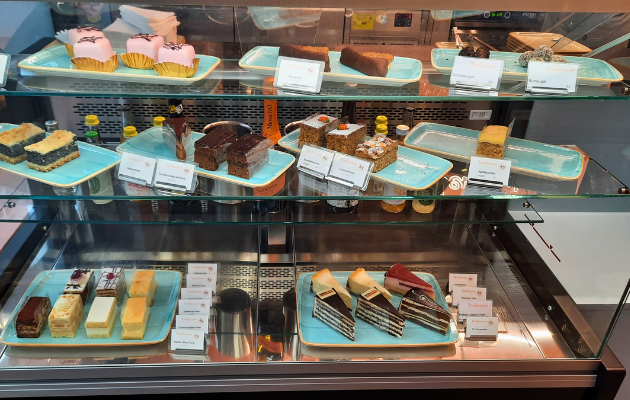 Kuchenamt Wieden Tortenvitrine